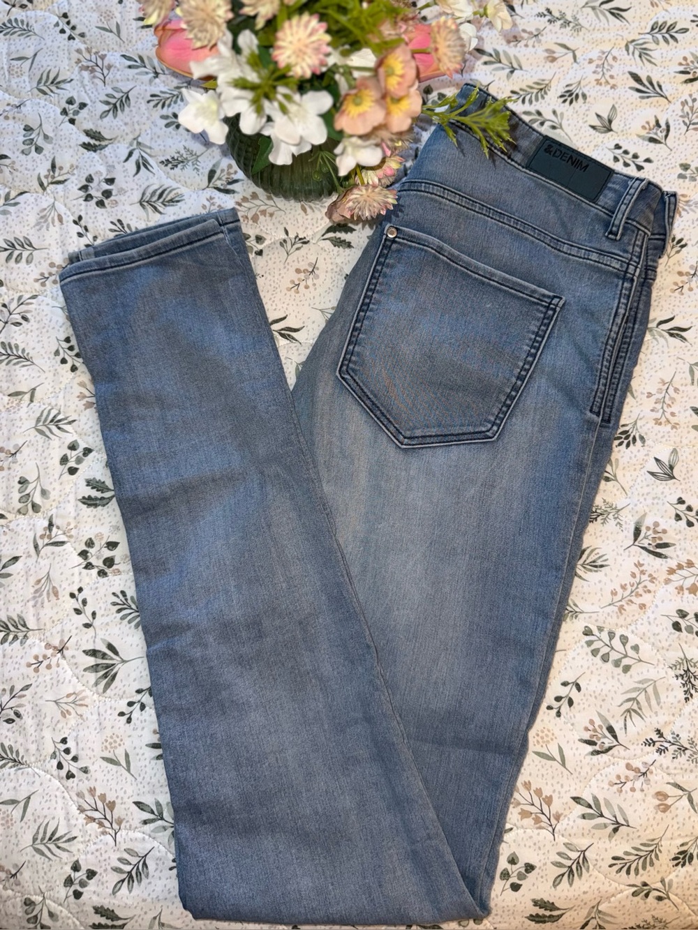Final Price. H&M super skinny jeans size 29/32